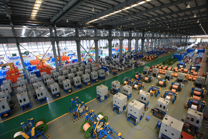 金年会股份超高压特种电缆智能制造水平车间一角。.png